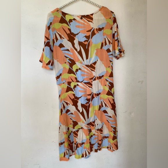 Roxy Colorful summer Beach vacation Floral V-Neck Dress - Picture 4 of 7